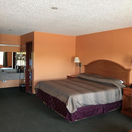 American Inn Cleburne Extérieur photo
