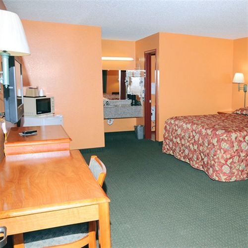American Inn Cleburne Extérieur photo